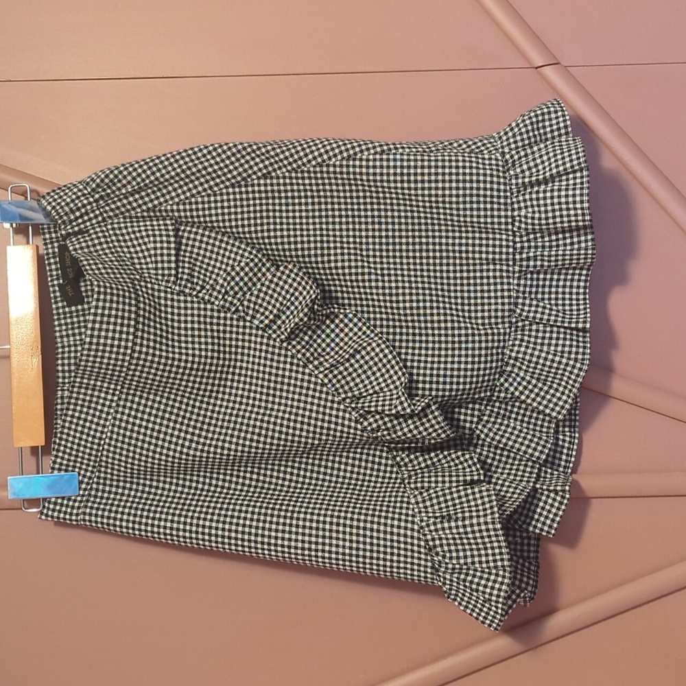 3/$20 - The Vintage Shop - Plaid Ruffle Wrap Skirt - M